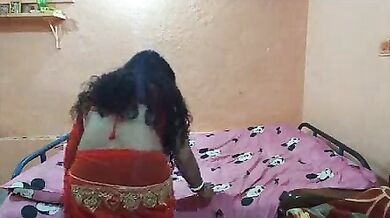 XXX MMS clip of Desi Bhabhi fucked in her Bridal saree