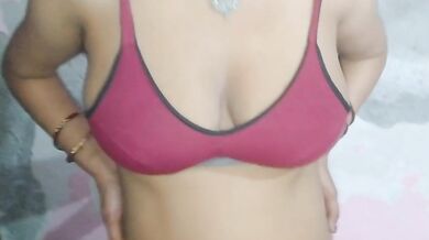 XXX desi MMS sex clip of hot Bhabhi’s erotic blowjob