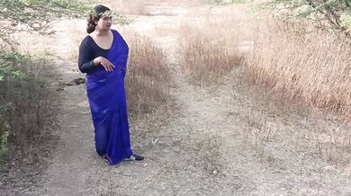 Sexy film of Marathi Kavita Aunty enjoying sex outdoors