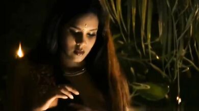 Sensuous nude sexual dance video of an elegant Indian model