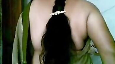 Sexy Mallu Aunty’s erotic video of sex in her Saree