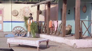 Desi web series of a city boy in a gaav with his hot Mami