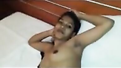 Indian XXX mms clip of a model posing for a nude photoshoot