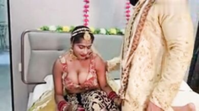 Nayi Dulhan ki shadi ki raat ki chudai ka Desi MMS bf video