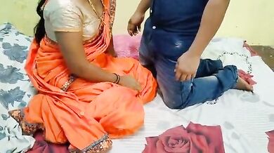 Desi Bhabhi fucked by lover & his friend – Group sex video