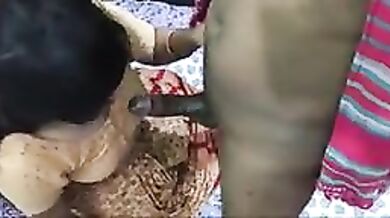 Horny Bangla Boudi fucked by her lover – MMS XXX porn video