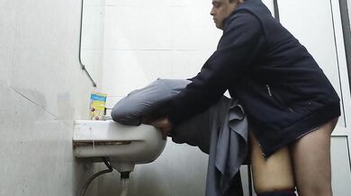 Indian Aunty fucked by lover in a public toilet – MMS clip