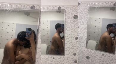 Indian chick records a selfie of romantic sex with her bf