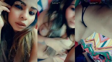 Influencer Anam Khan presses her boobs – Erotic MMS clip